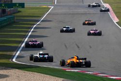 Fernando Alonso, McLaren MCL33 Renault, Lance Stroll, Williams FW41 Mercedes, Esteban Ocon, Force India VJM11 Mercedes, Sergio Perez, Force India VJM11 Mercedes, Sergey Sirotkin, Williams FW41 Mercedes, y Stoffel Vandoorne, McLaren MCL33 Renault