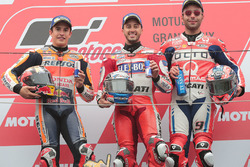 MotoGP 2017 Motogp-japanese-gp-2017-podium-race-winner-andrea-dovizioso-ducati-team-second-place-marc