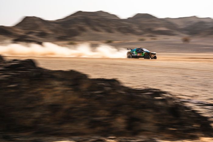 #271 JJ Sport: Gaoxiang Fan, Kai Zhao