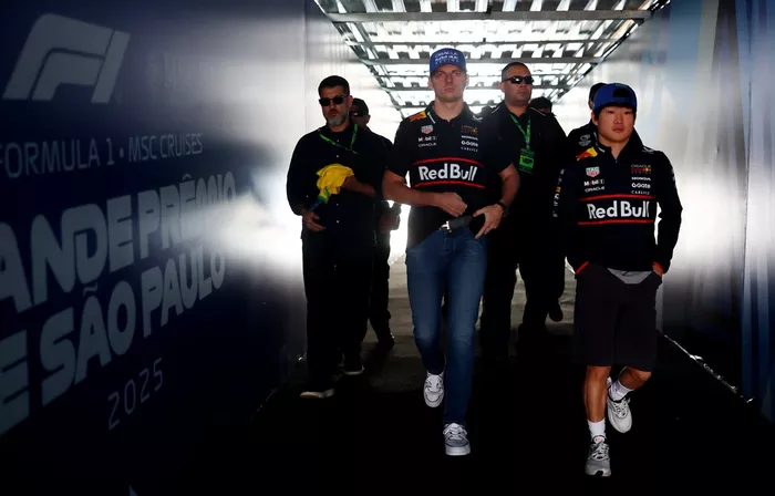 Max Verstappen, Red Bull Racing, Yuki Tsunoda, Red Bull Racing Team