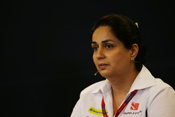 Monisha Kaltenborn, teambaas Sauber Team in de persconferentie