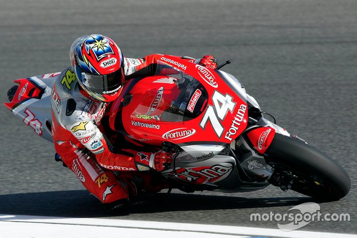 Daijiro Katoh (Honda RC211V)*
