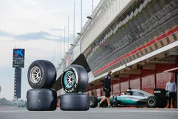 Pneus Pirelli 2017 et 2016