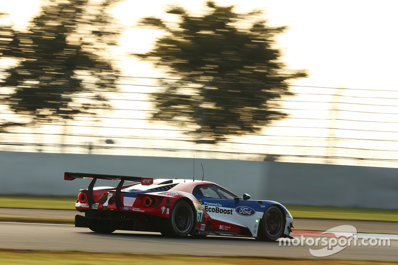 #67 Ford Chip Ganassi Racing Team UK Ford GT: Andy Priaulx, Harry Tincknell