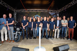 Vertrek van STORM Eindhoven, het team met ambassadeurs Rick Nieman en Jan Peter Balkenende