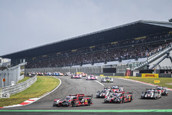 Старт: #7 Audi Sport Team Joest Audi R18: Марсель Фесслер, Андре Лоттерер
