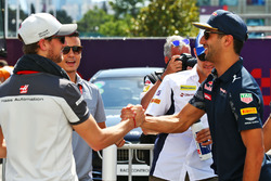 (L to R): Romain Grosjean, Haas F1 Team and Daniel Ricciardo, Red Bull Racing on the drivers parade