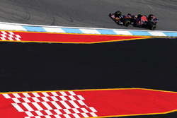 Carlos Sainz Jr, Scuderia Toro Rosso STR11