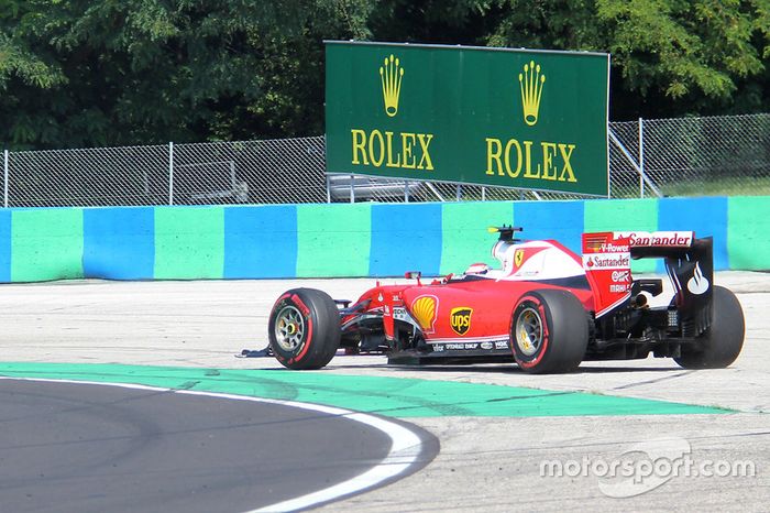 Kimi Raikkonen, Ferrari SF16-H se va de ancho