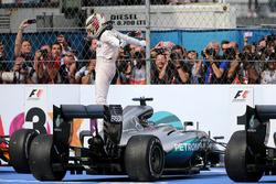Переможець Льюіс Хемілтон, Mercedes AMG F1