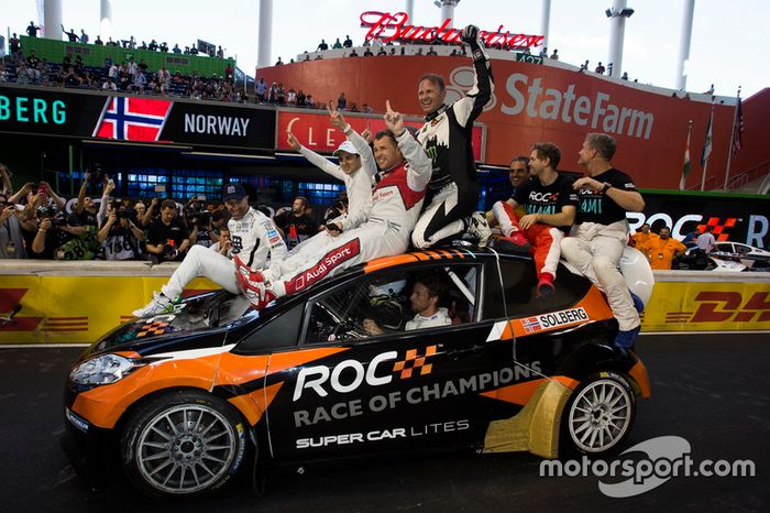 El mundo celebra después de ganar