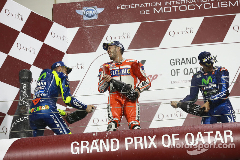 Podium : le vainqueur Maverick Viñales, Yamaha Factory Racing, le deuxième, Andrea Dovizioso, Ducati Team, le troisième, Valentino Rossi, Yamaha Factory Racing