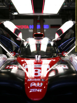 #8 Toyota Gazoo Racing Toyota TS050 Hybrid: Anthony Davidson, Sébastien Buemi, Kazuki Nakajima