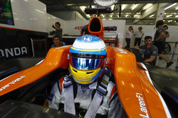 Fernando Alonso, McLaren, MCL32