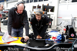 Harrison Newey, Van Amersfoort Racing Dallara F317 - Mercedes-Benz with his father Adrian Newey