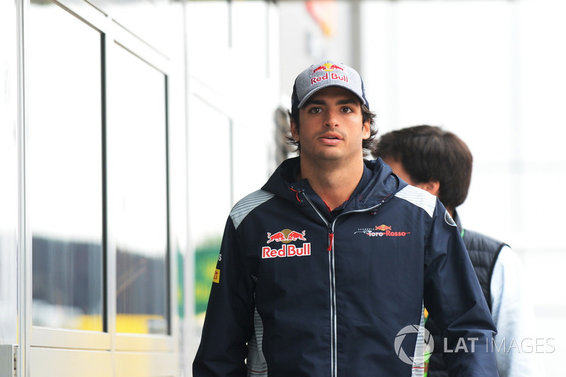 Сход. Карлос Сайнс-мл., Scuderia Toro Rosso
