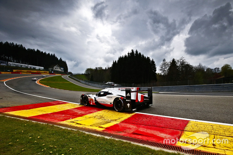 4. #2 Porsche Team Porsche 919 Hybrid: Timo Bernhard, Earl Bamber, Brendon Hartley