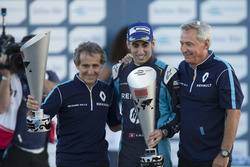 Podium: Jean-Paul Driot with Alain Prost and Sebastien Buemi, Renault e.Dams