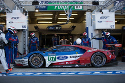 #67 Ford Chip Ganassi Racing Ford GT: Andy Priaulx, Harry Tincknell, Pipo Derani