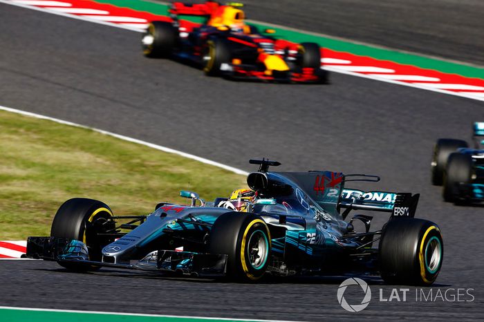 Lewis Hamilton, Mercedes AMG F1 W08, Valtteri Bottas, Mercedes AMG F1 W08, Max Verstappen, Red Bull Racing RB13