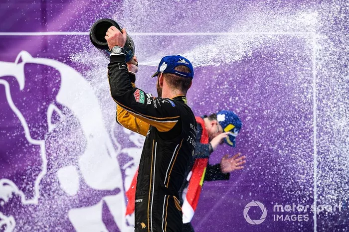 Jean-Eric Vergne, DS TECHEETAH, 1st position, celebrates