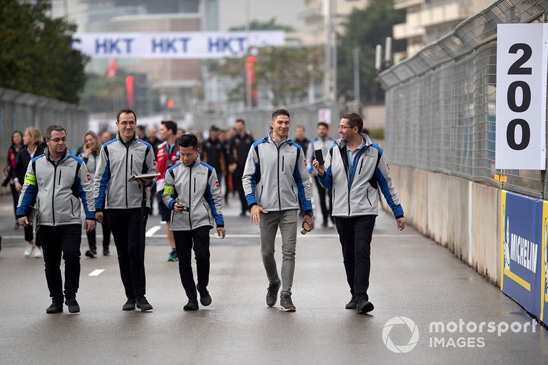 Edoardo Mortara, Venturi Formula E walks the track with his team