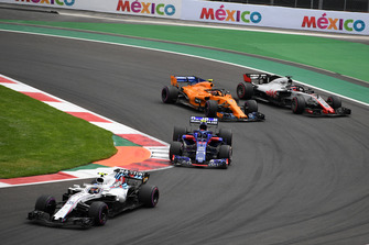Sergey Sirotkin, Williams FW41, Brendon Hartley, Toro Rosso STR13, Stoffel Vandoorne, McLaren MCL33 et Romain Grosjean, Haas F1 Team VF-18