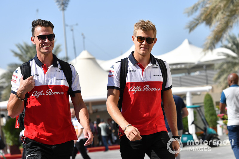 Marcus Ericsson, Alfa Romeo Sauber F1 Team with his trainer Alex Elgh