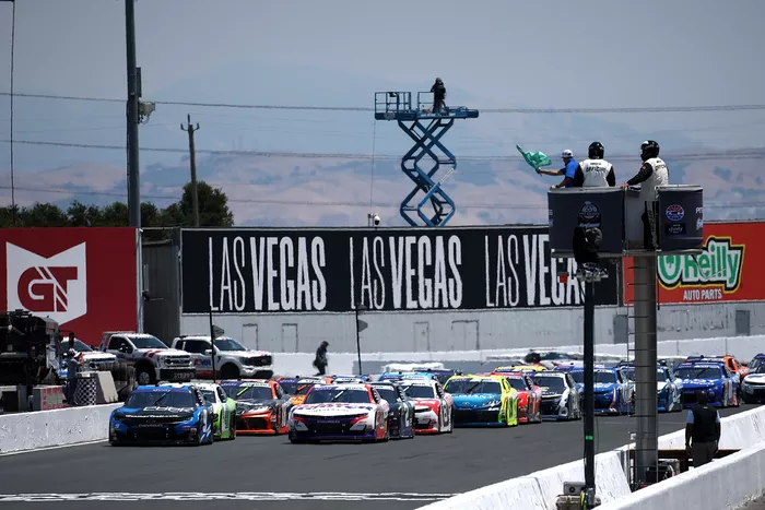 Shane Van Gisbergen, Chevrolet, Connor Zilisch, JR Motorsports Chevrolet