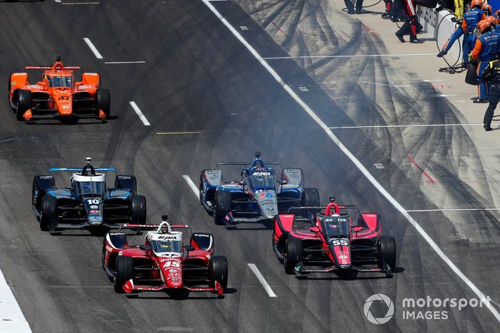 Spencer Pigot, Rahal Letterman Lanigan Racing w/ Citrone/Buhl Autosport Honda, Alex Palou,  Dale Coyne Racing Team Goh Honda dejan los boxes