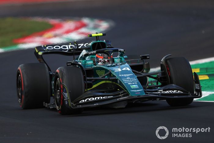 Nyck de Vries, Aston Martin AMR22