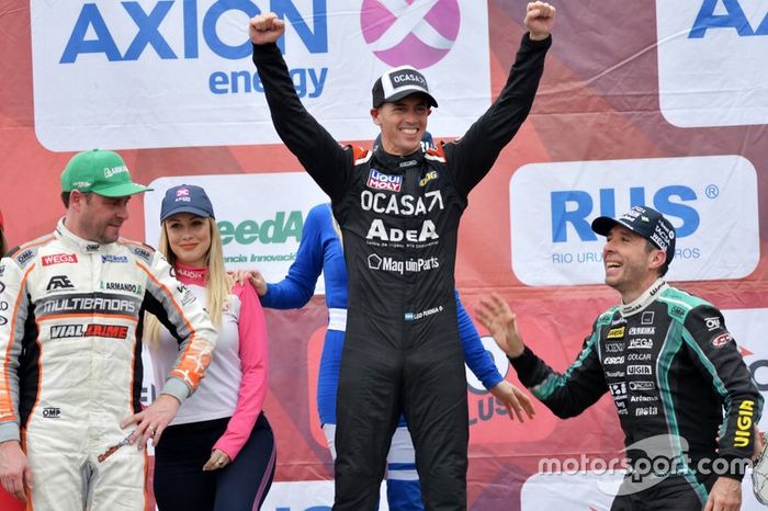 Podio: ganador Leonel Pernía, Maquin Parts Racing; segundo lugar Christian Ledesma, Las Toscas Racing y el tercer lugar Juan Manuel Silva, .G. Racing S.A.