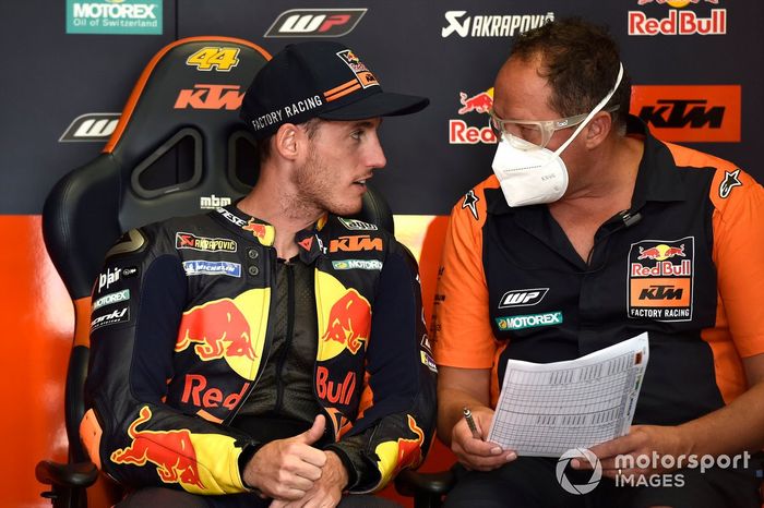 Pol Espargaro, Red Bull KTM Factory Racing, mit Paul Trevathan