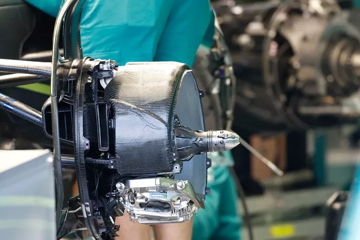 Detalle del tambor de freno del Aston Martin AMR23