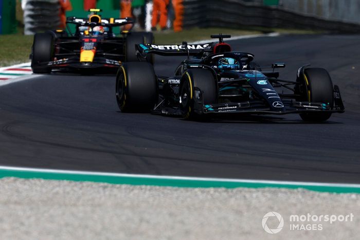 George Russell, Mercedes F1 W14, Sergio Pérez, Red Bull Racing RB19