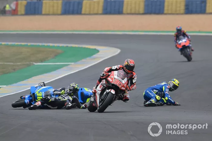 Caída de Joan Mir, Team Suzuki MotoGP, Karel Abraham, Avintia Racing