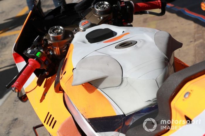 Jorge Lorenzo, Repsol Honda Team Honda tank