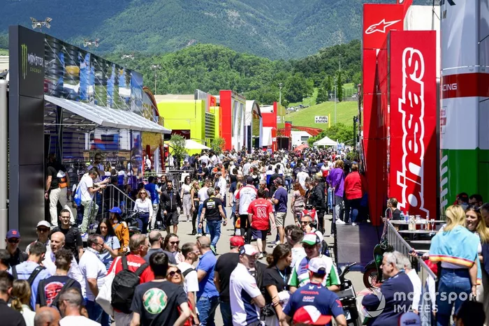 Paddock atmosphere