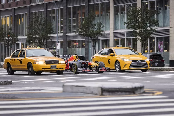 El RB7 de Red Bull Racing en la ciudad de Nueva York