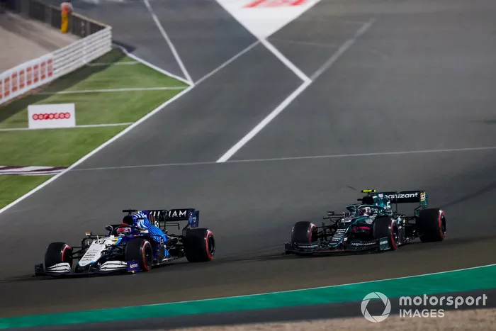 George Russell, Williams FW43B, Sebastian Vettel, Aston Martin AMR21
