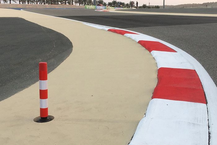 Detalle de los pianos de Sakhir