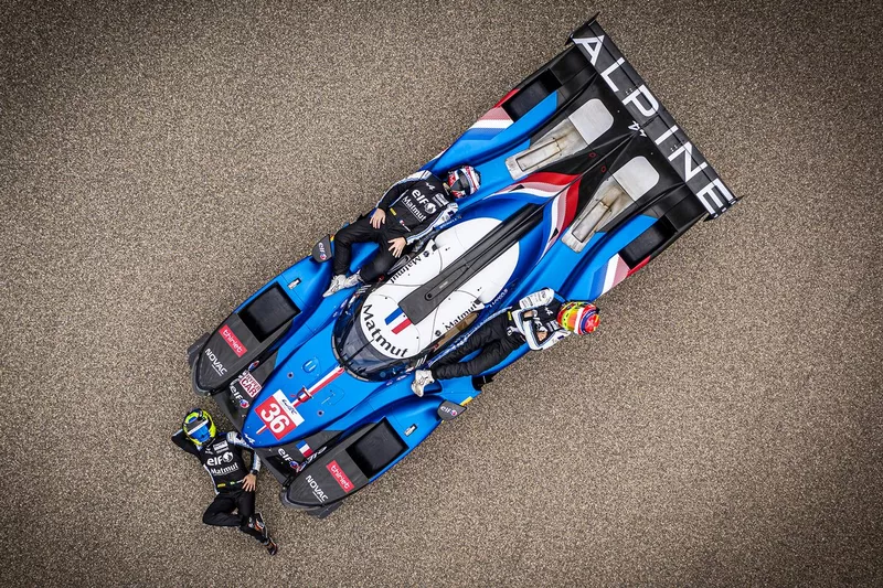 André Negrão, Nicolas Lapierre et Matthieu Vaxiviere avec l'Alpine A480 LMP1