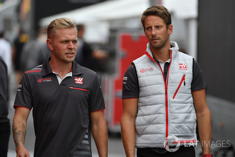 Kevin Magnussen, Haas F1 Team, oraz Romain Grosjean, Haas F1 Team