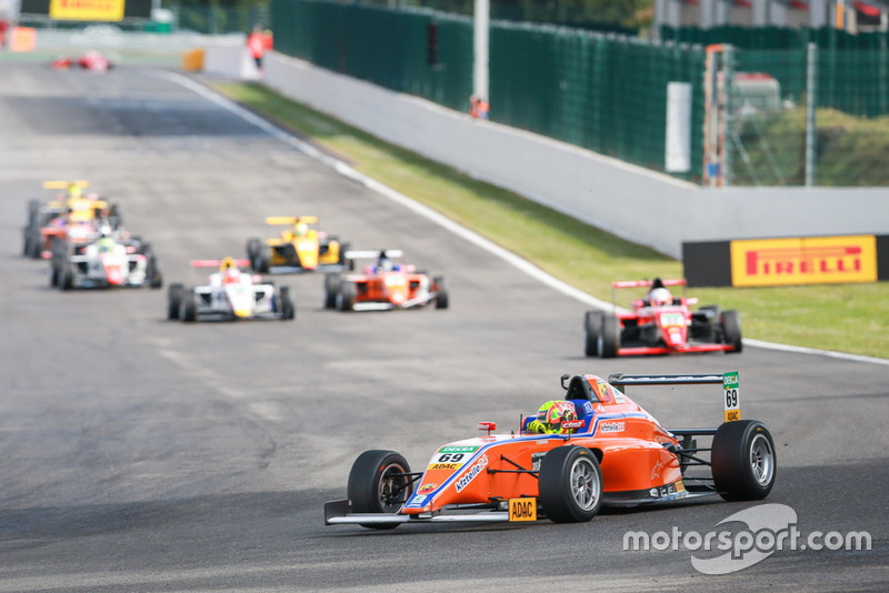 ADAC F4 2015 - Course 3 - 1er