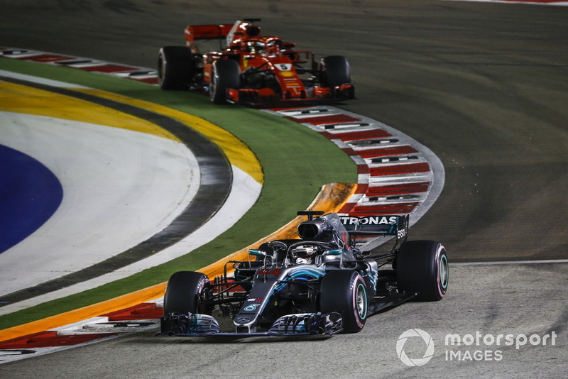 Lewis Hamilton, Mercedes AMG F1 W09 EQ Power+ and Sebastian Vettel, Ferrari SF71H