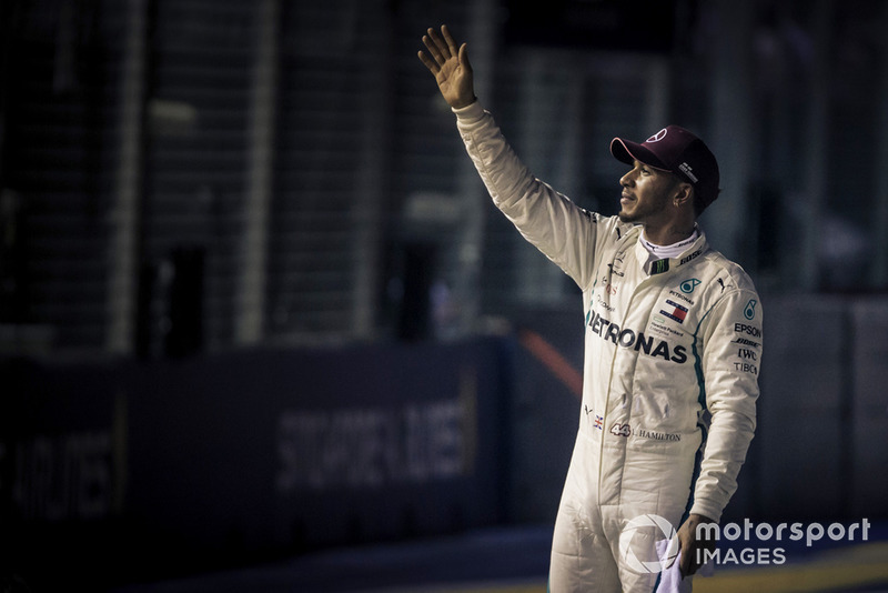 Lewis Hamilton 79. rajtelsősége a Forma-1-ben - F1 2018 - Szingapúri Nagydíj