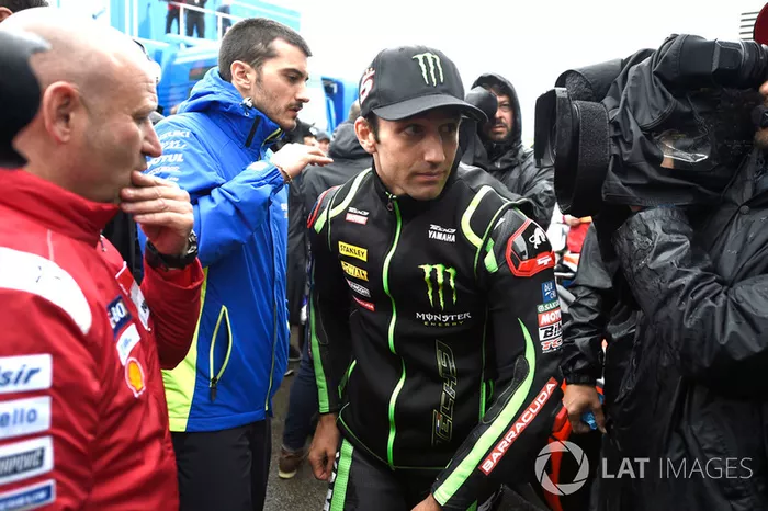 Johann Zarco, Monster Yamaha Tech 3 saliendo de la reunión de seguridad