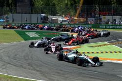 Lewis Hamilton, Mercedes AMG F1 W08 leads at the start of the race