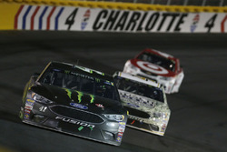Kurt Busch, Stewart-Haas Racing Ford Kevin Harvick, Stewart-Haas Racing Ford