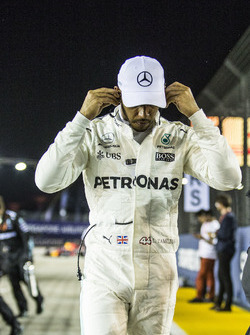 Temporada 2017 F1-singapore-gp-2017-lewis-hamilton-mercedes-amg-f1